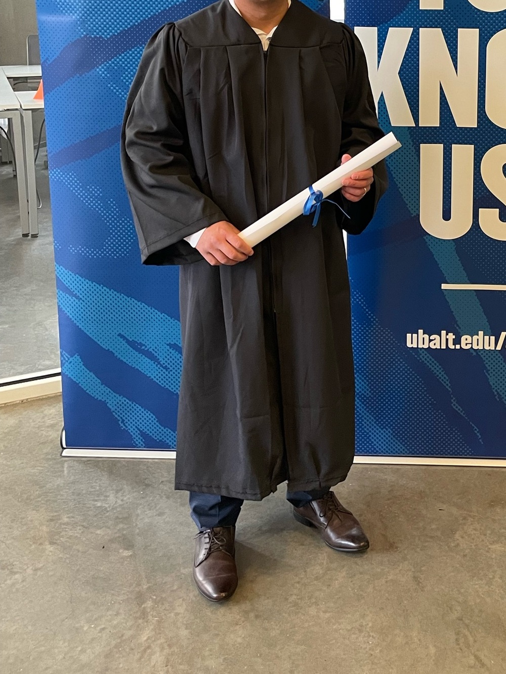 Oak Hall Graduation Gown View 6